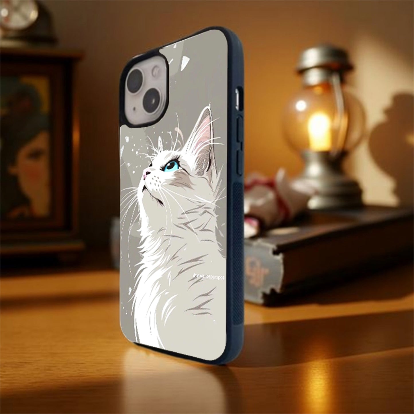 Winter White Kitty Glass Cover